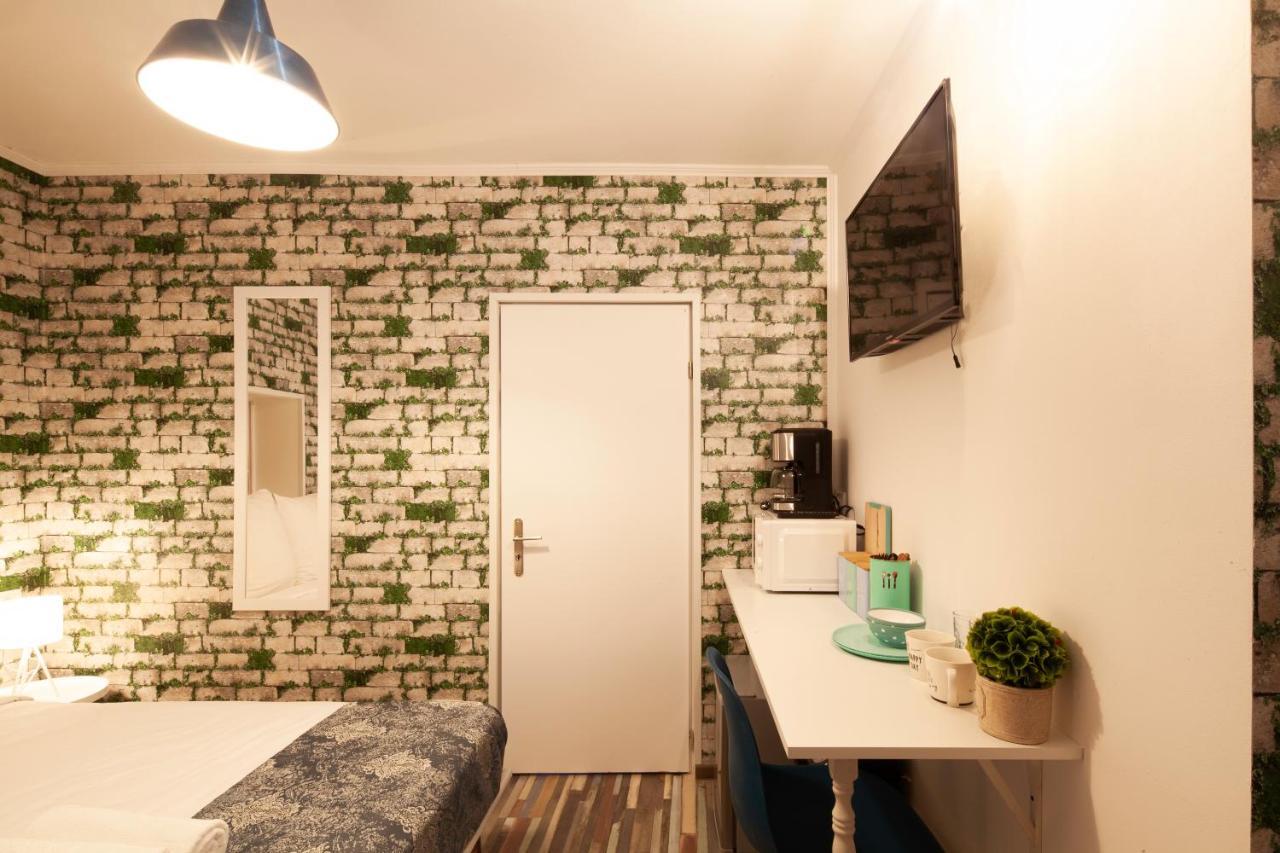 Moss Boutique Apartment Brasov Bagian luar foto